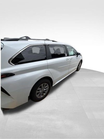 2026 Toyota Sienna XLE 7 Passenger