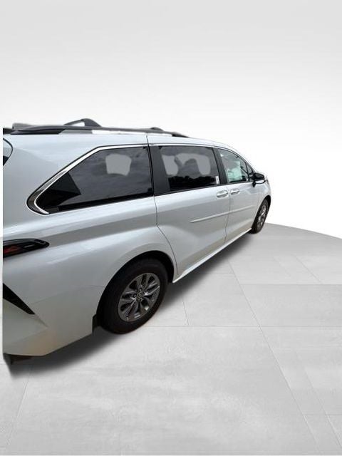 2026 Toyota Sienna XLE 7 Passenger
