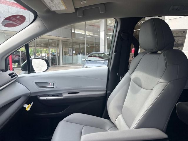 2026 Toyota Sienna XLE 8 Passenger