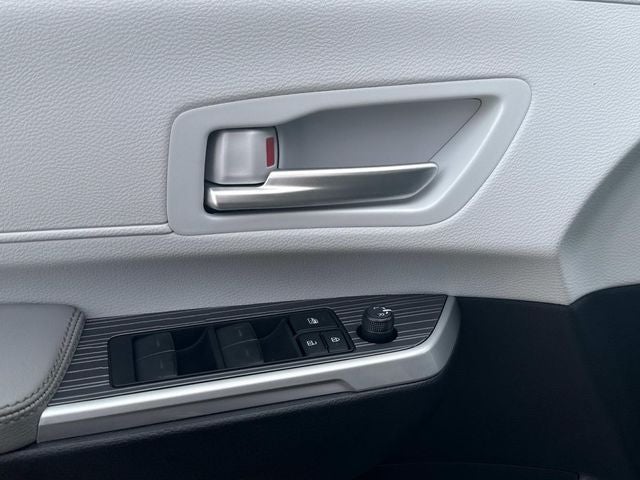 2026 Toyota Sienna XLE 8 Passenger