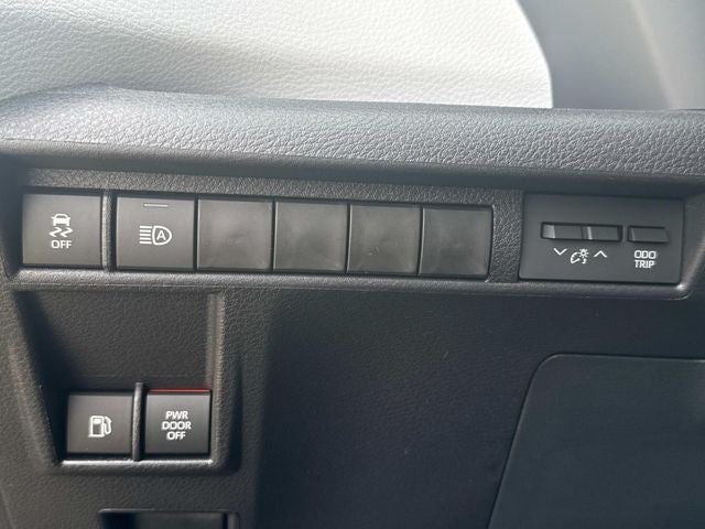 2026 Toyota Sienna XLE 8 Passenger