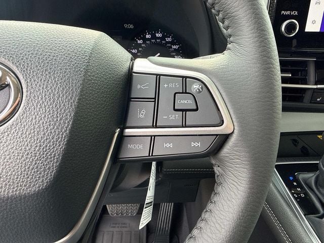 2026 Toyota Sienna XLE 8 Passenger