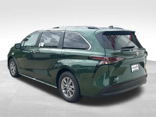 2026 Toyota Sienna XLE 8 Passenger