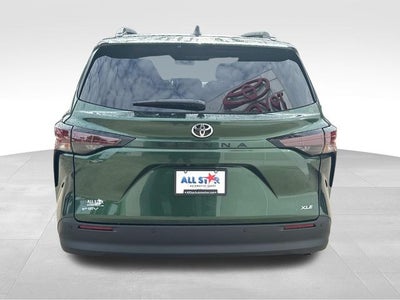 2026 Toyota Sienna XLE 8 Passenger