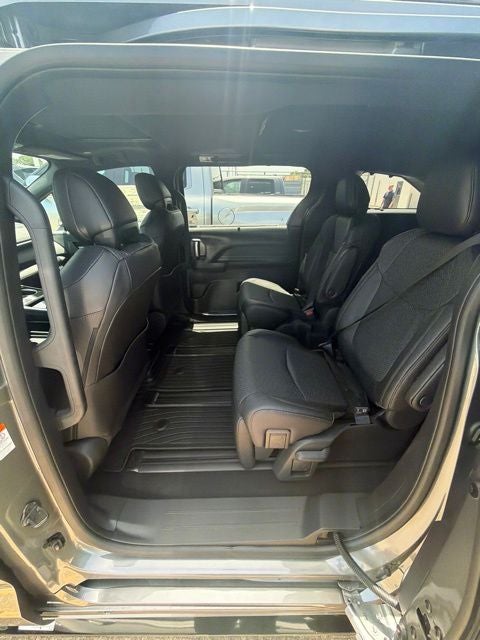2026 Toyota Sienna Limited 7 Passenger