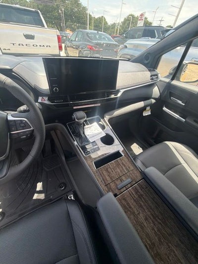 2026 Toyota Sienna Limited 7 Passenger