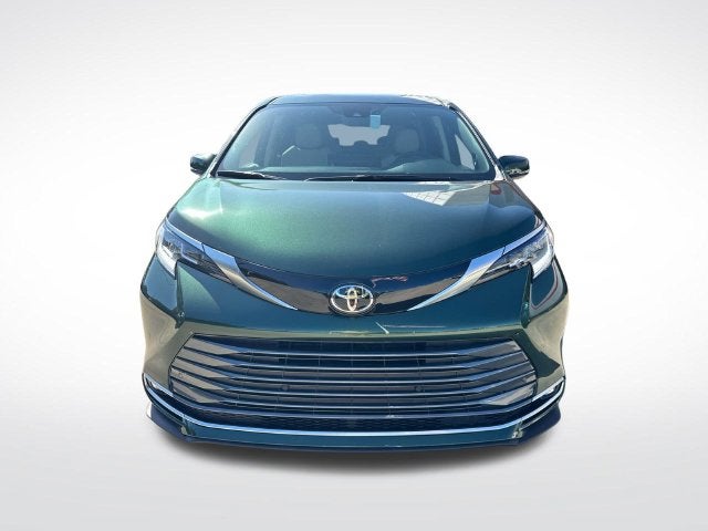 2026 Toyota Sienna Limited 7 Passenger