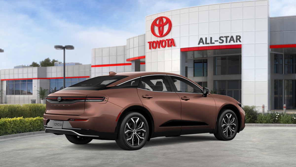 2027 Toyota Toyota Crown XLE