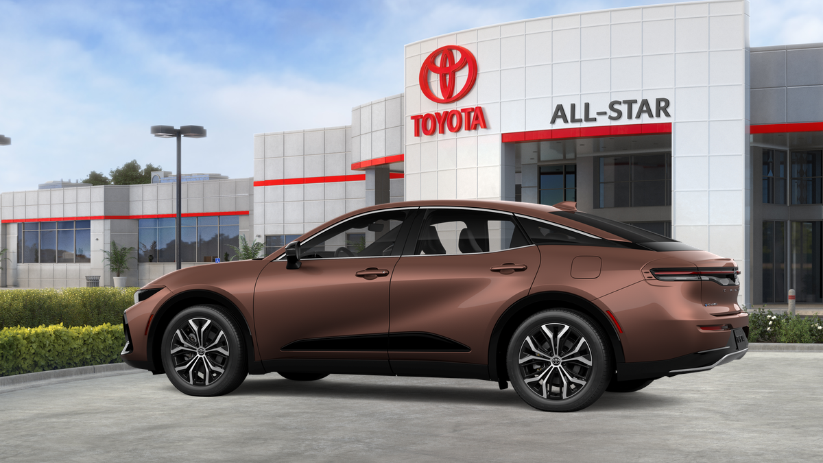 2027 Toyota Toyota Crown XLE