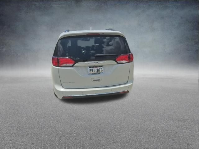 2019 Chrysler Pacifica Touring L Plus