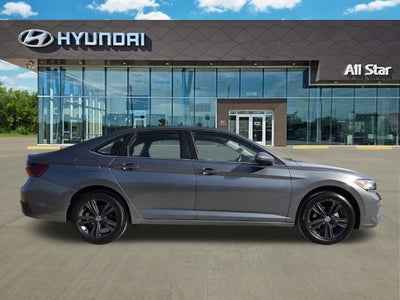 2023 Volkswagen Jetta SE