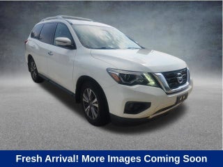 2017 Nissan Pathfinder SV