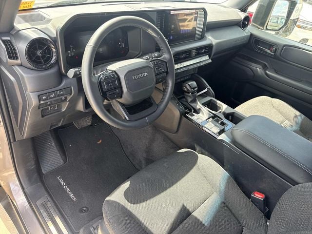 2025 Toyota Land Cruiser 4WD (Natl)
