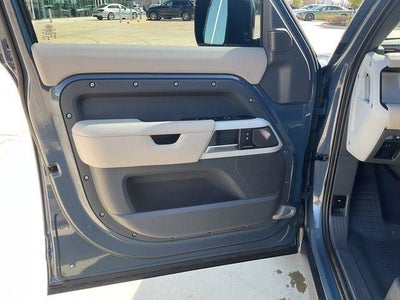 2024 Land Rover Defender S