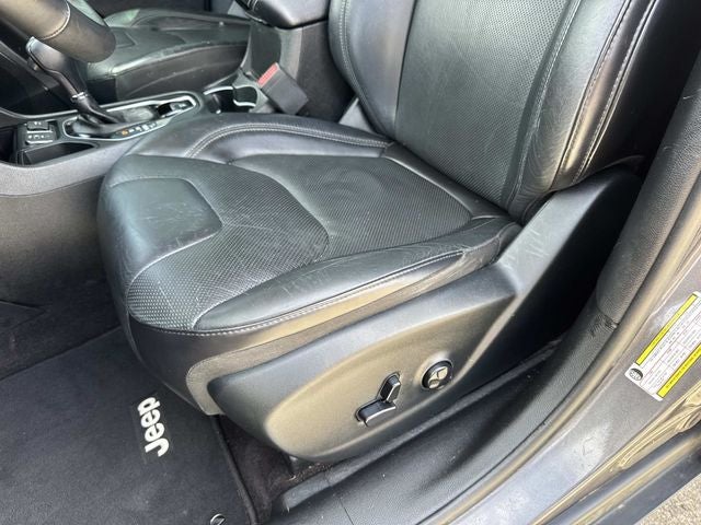 2019 Jeep Cherokee Limited FWD