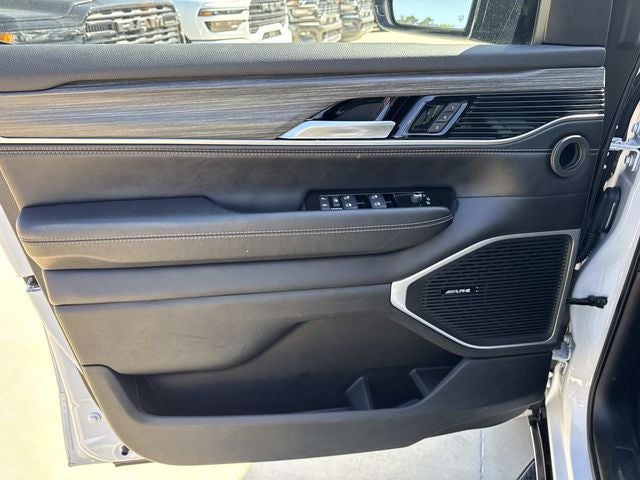 2024 Jeep Wagoneer L Series II 4x2