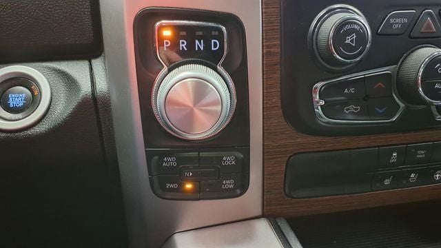 2018 RAM 1500 Laramie Crew Cab 4x4 5'7' Box