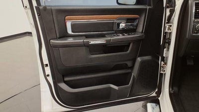 2018 RAM 1500 Laramie Crew Cab 4x4 5'7' Box