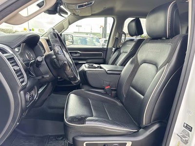 2022 RAM 1500 Laramie Crew Cab 4x2 5'7' Box