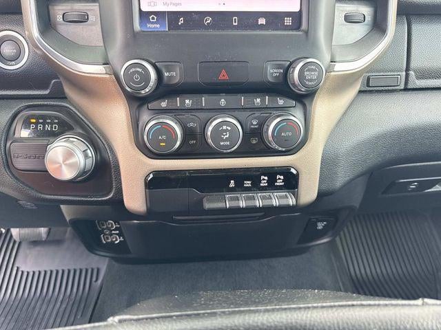 2022 RAM 1500 Laramie Crew Cab 4x2 5'7' Box