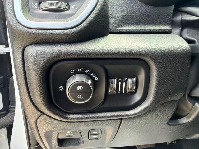2025 RAM 1500 Big Horn Crew Cab 4x4 5'7' Box