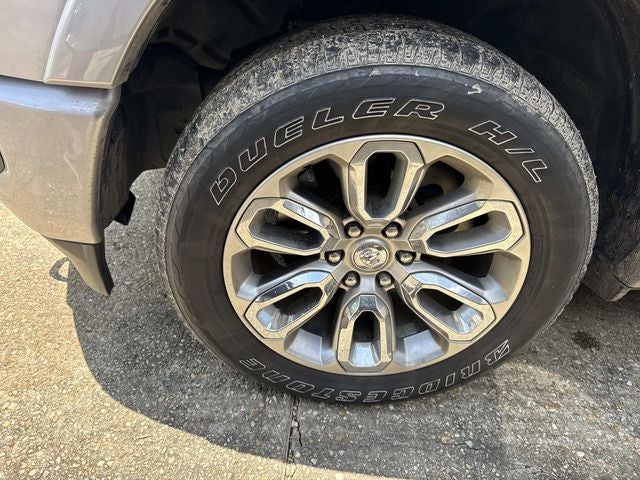2022 RAM 1500 Laramie Crew Cab 4x4 5'7' Box