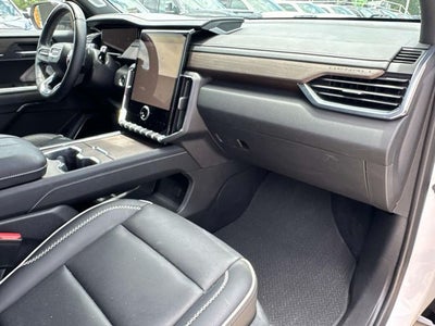 2025 GMC Acadia AWD Denali