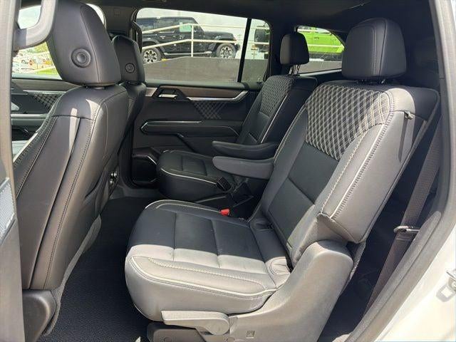 2025 GMC Acadia AWD Denali