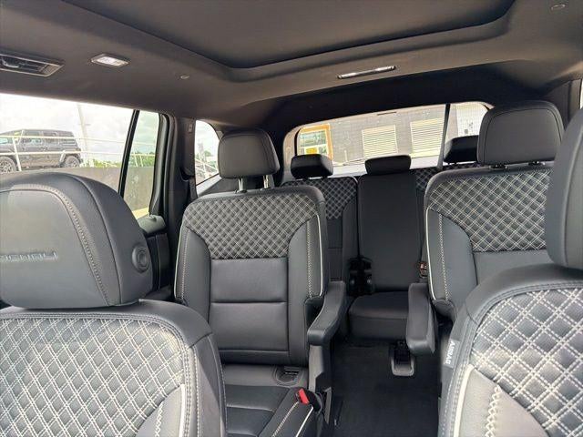 2025 GMC Acadia AWD Denali