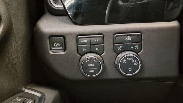 2023 Chevrolet Silverado 1500 4WD Crew Cab Standard Bed LT