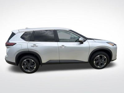 2025 Nissan Rogue SV FWD