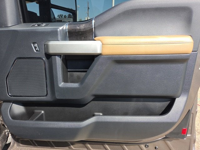 2022 Ford F-350SD Lariat