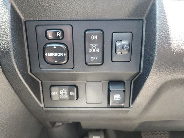 2015 Toyota Tundra SR5