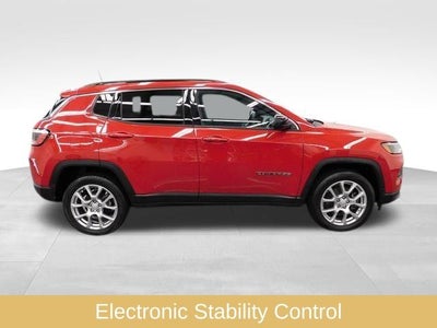2023 Jeep Compass Latitude Lux