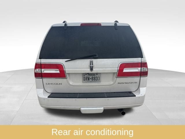 2012 Lincoln Navigator Base