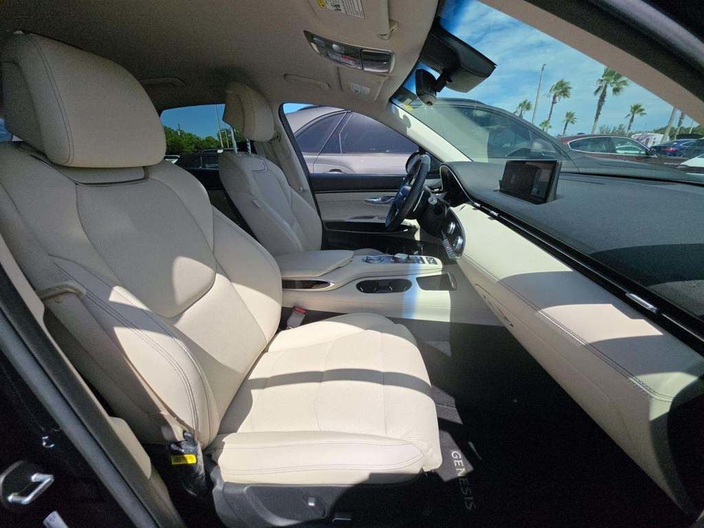 2025 Genesis GV70 2.5T