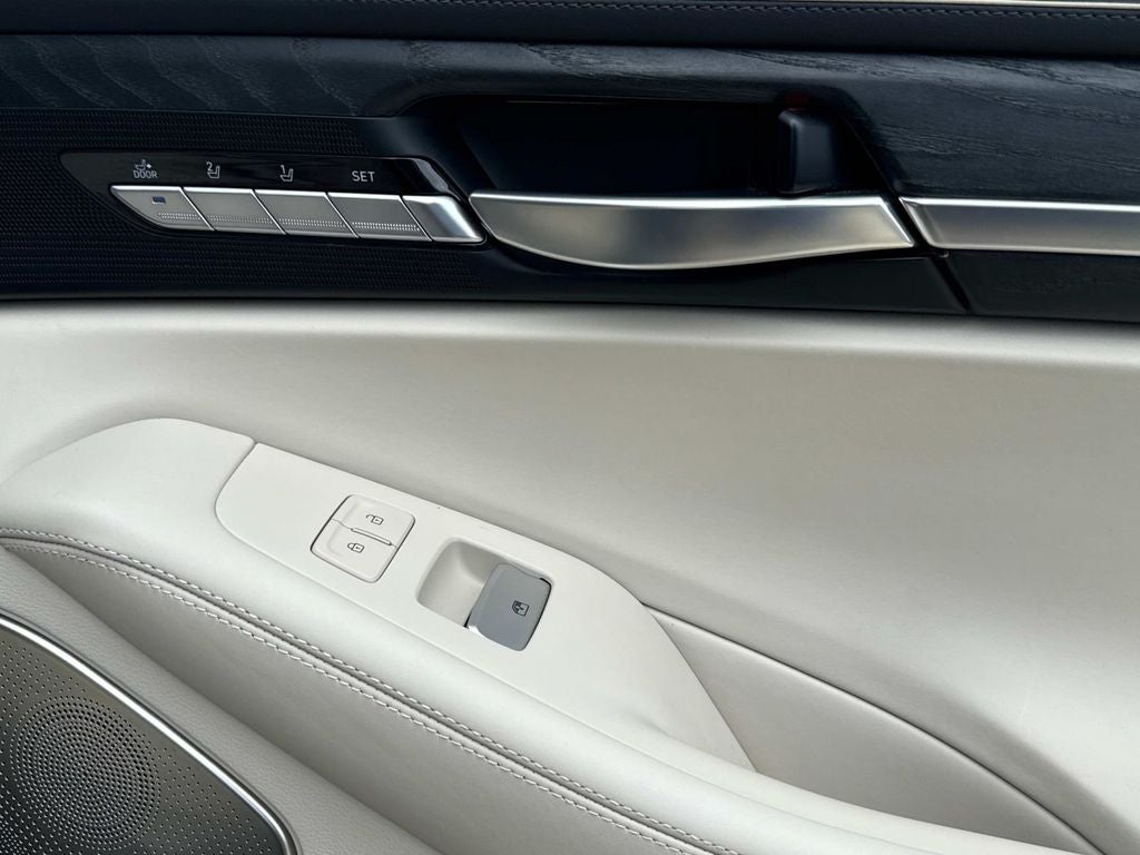 2022 Genesis G90 5.0 Ultimate
