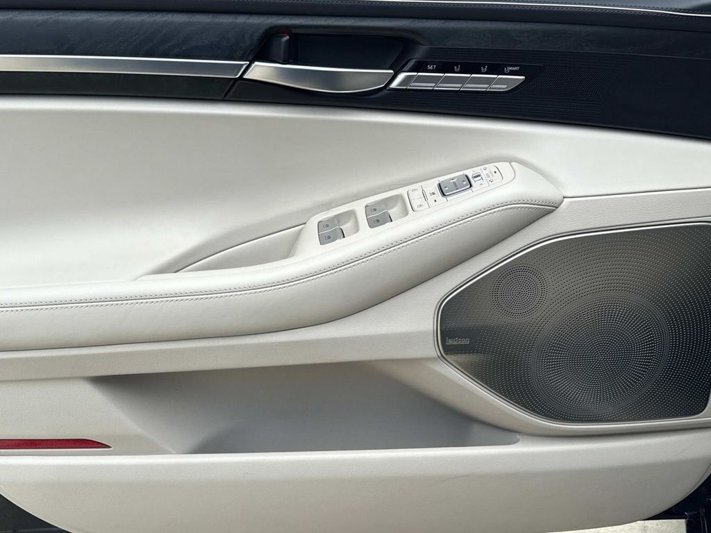 2022 Genesis G90 5.0 Ultimate