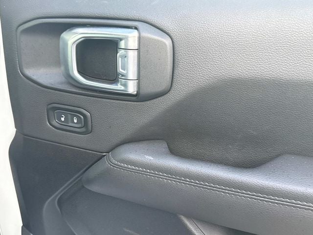 2023 Jeep Wrangler Altitude