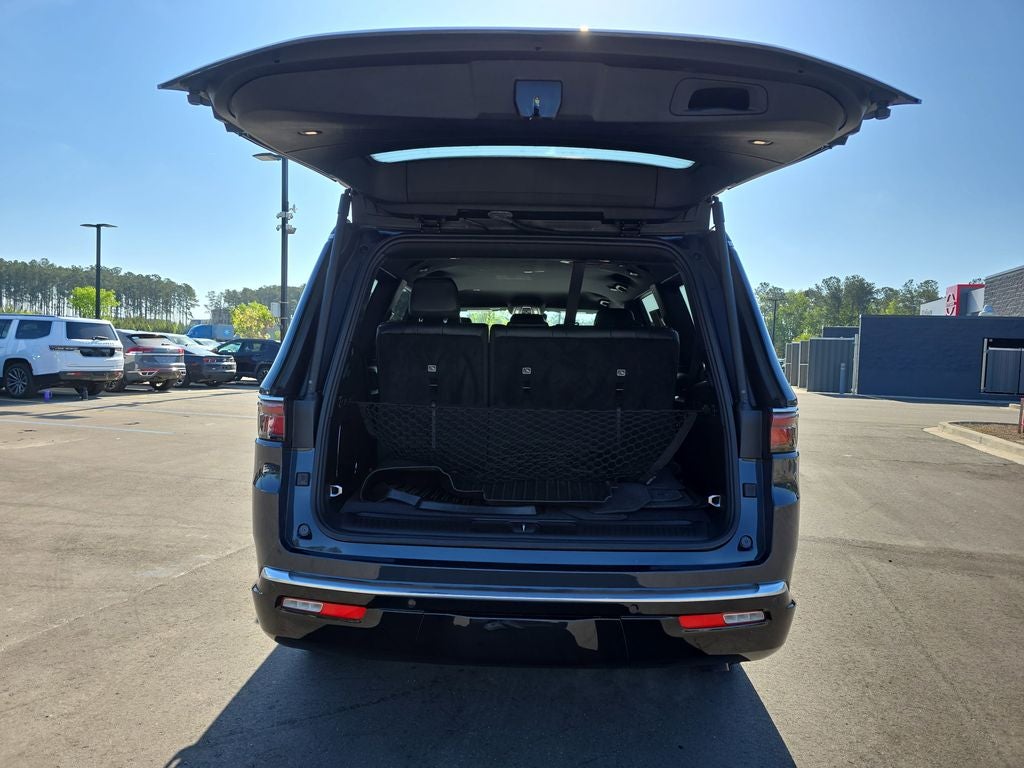 2024 Jeep Wagoneer Base