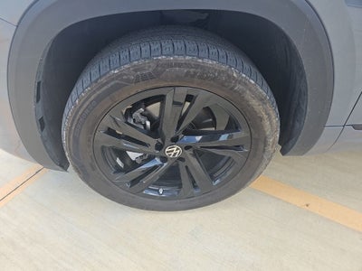 2025 Volkswagen Atlas Cross Sport 2.0T SEL R-Line Black