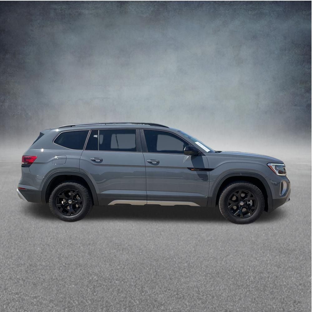 2024 Volkswagen Atlas 2.0T Peak Edition SE w/Technology