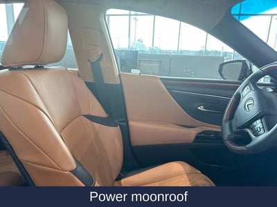 2025 Lexus ES 300h Luxury