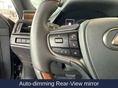 2025 Lexus ES 300h Luxury