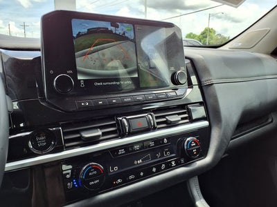 2025 Nissan Pathfinder Platinum