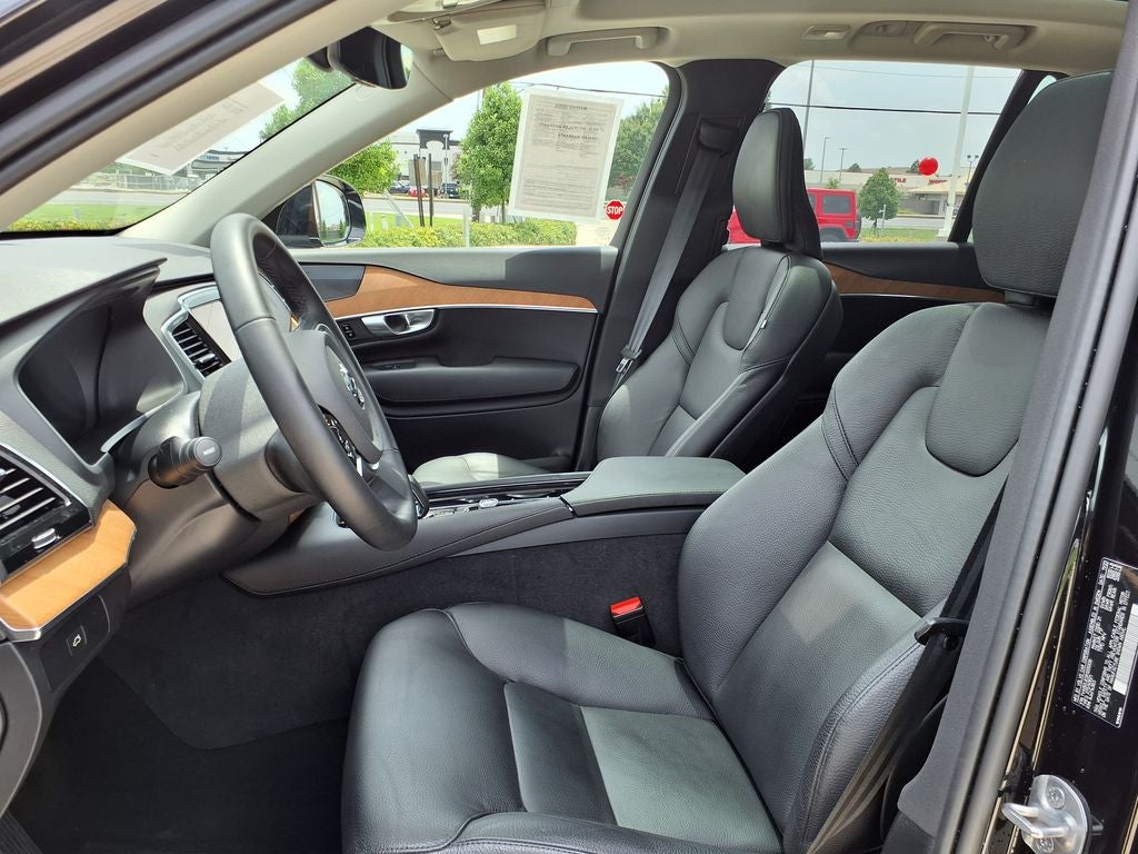 2024 Volvo XC90 B6 Plus Bright Theme 6-Seater