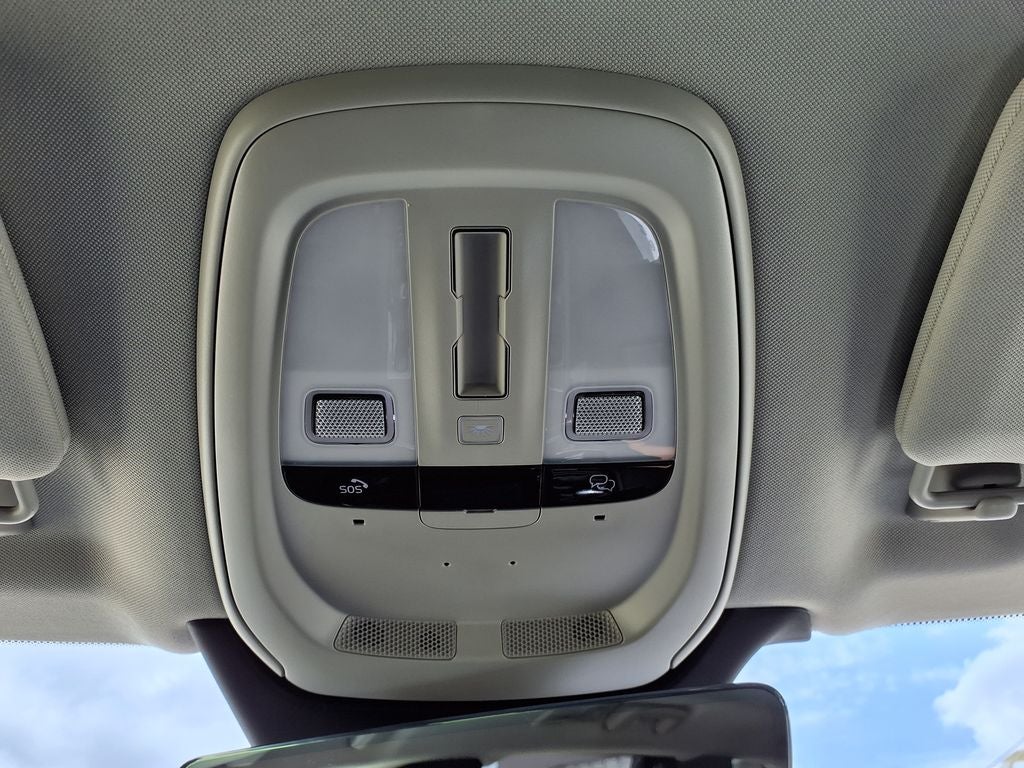 2024 Volvo XC90 B6 Plus Bright Theme 6-Seater