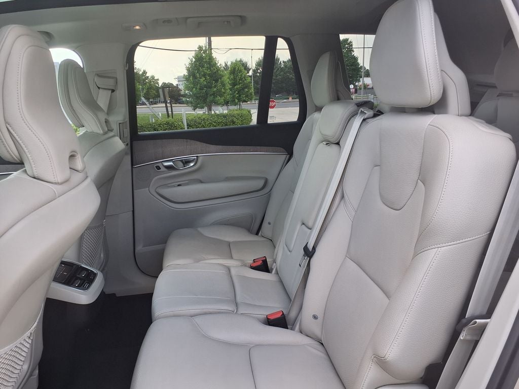 2024 Volvo XC90 B6 Plus Bright Theme