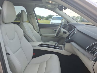 2024 Volvo XC90 B6 Plus Bright Theme