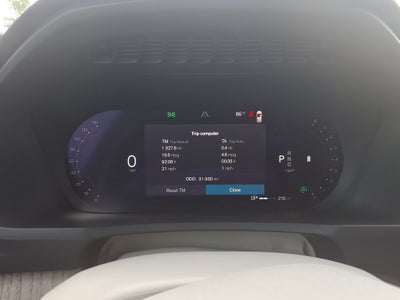 2024 Volvo XC90 B6 Plus Bright Theme